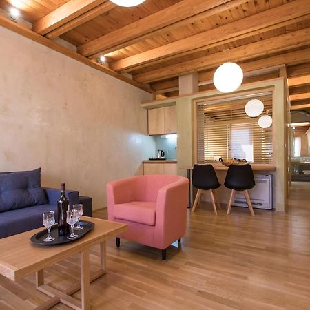 Polixeny'S Suites Chrissi Akti Chania Exterior foto