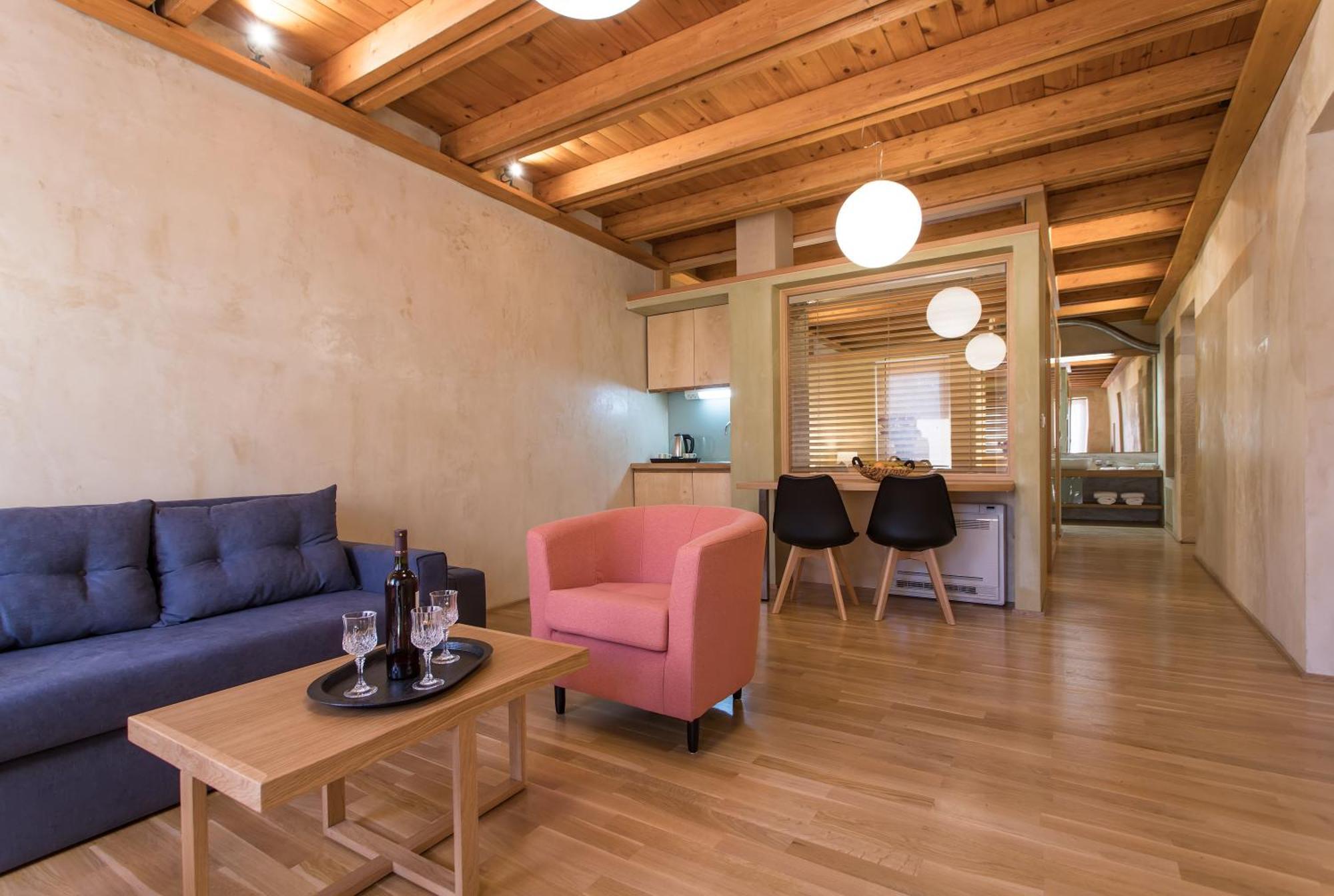 Polixeny'S Suites Chrissi Akti Chania Exterior foto