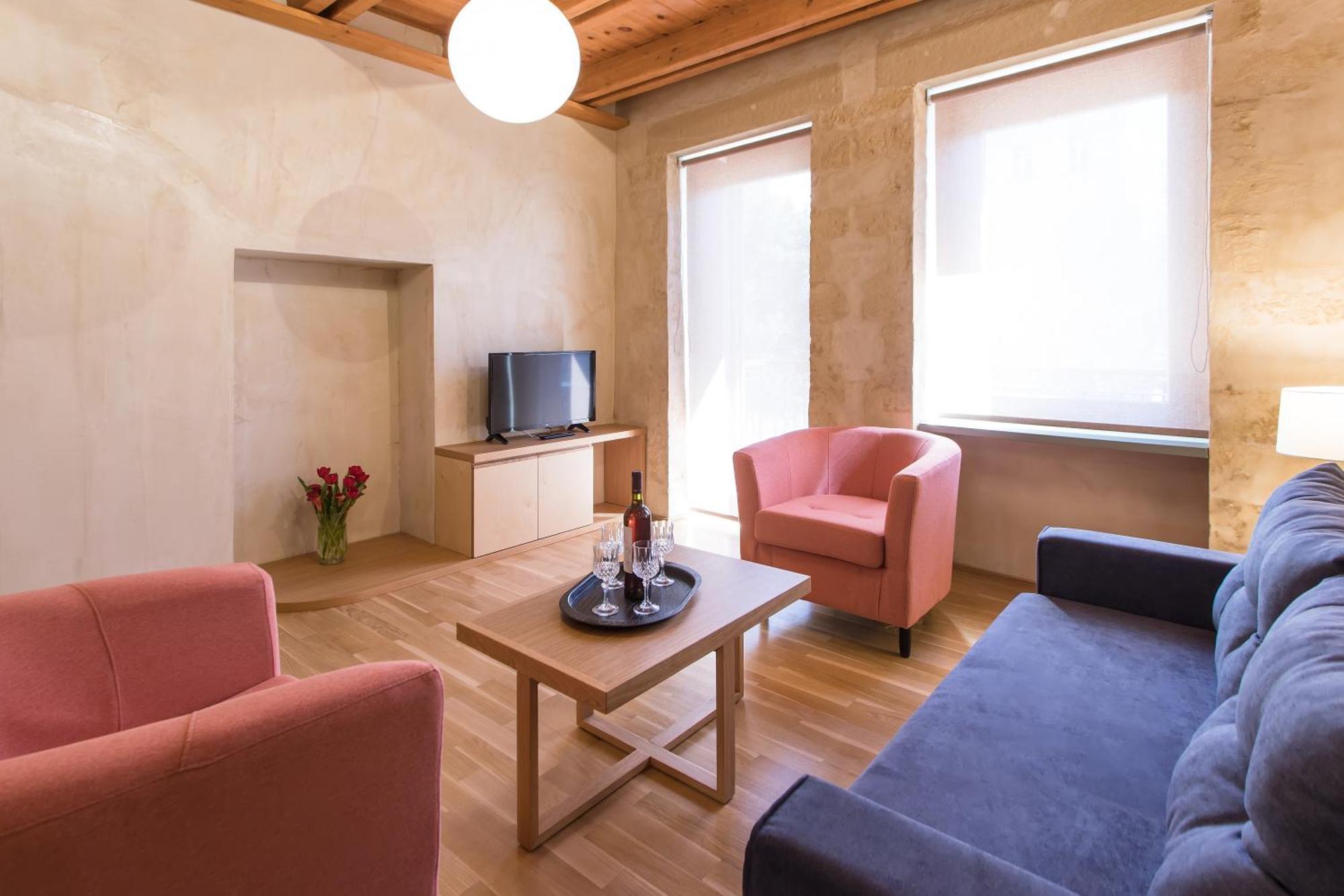 Polixeny'S Suites Chrissi Akti Chania Exterior foto