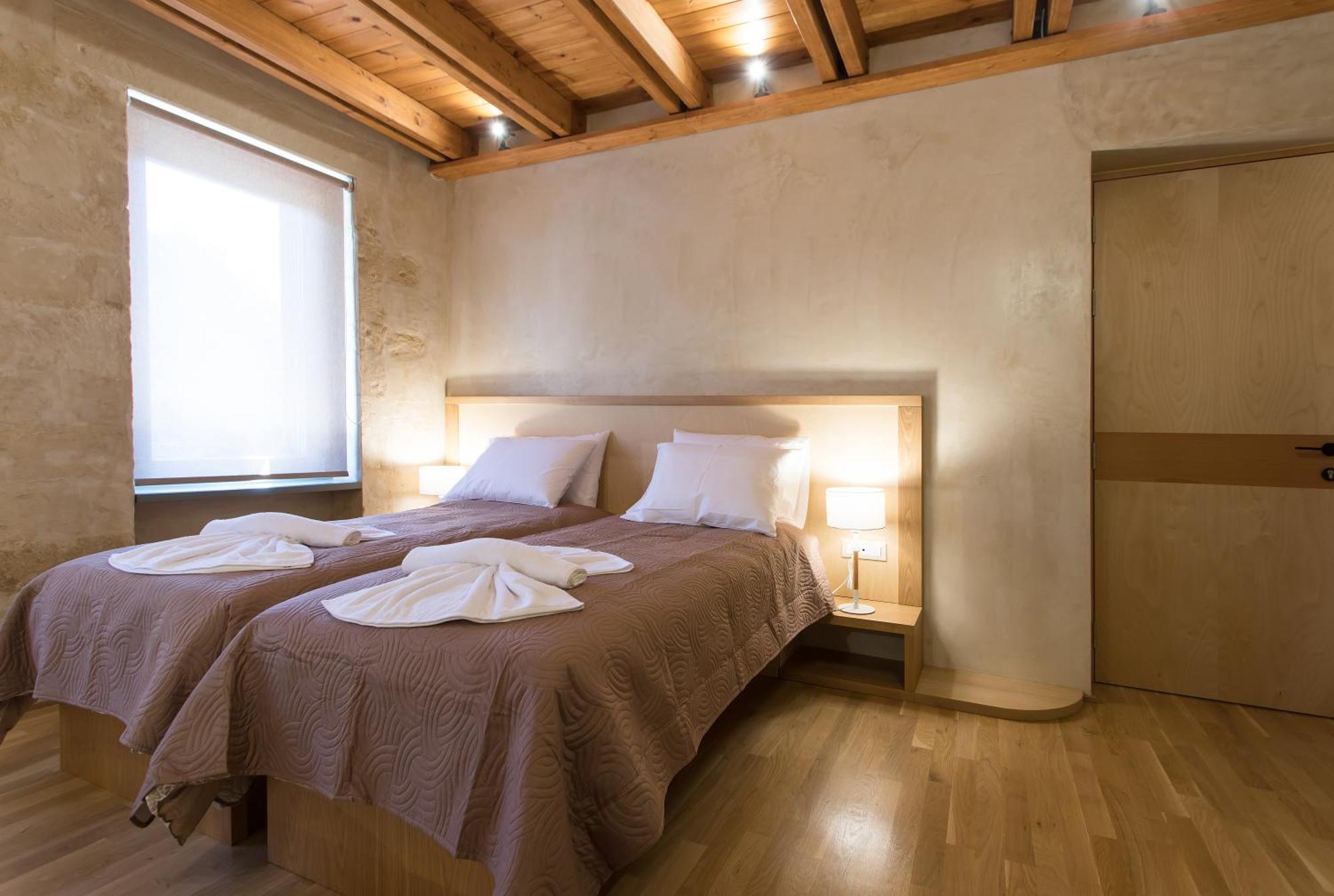 Polixeny'S Suites Chrissi Akti Chania Exterior foto