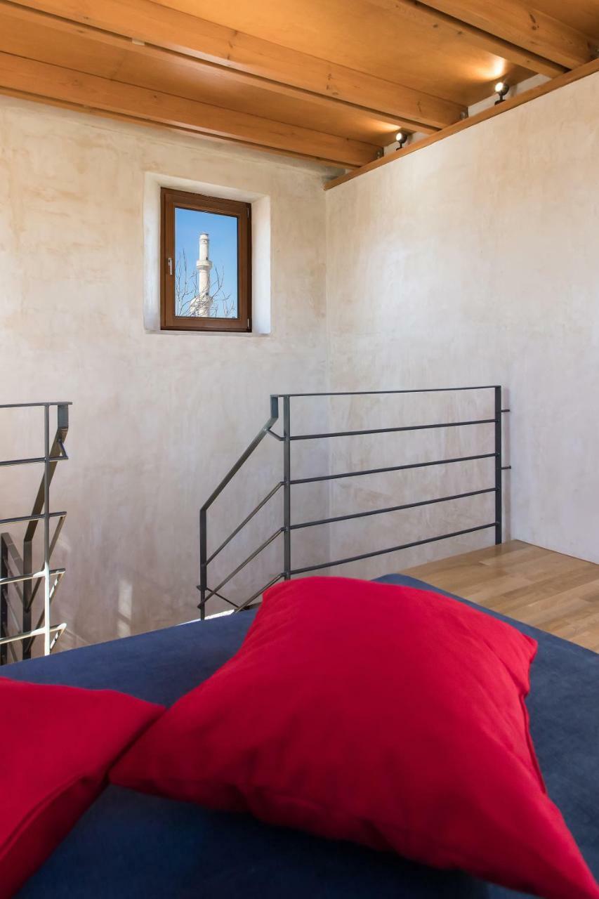 Polixeny'S Suites Chrissi Akti Chania Exterior foto