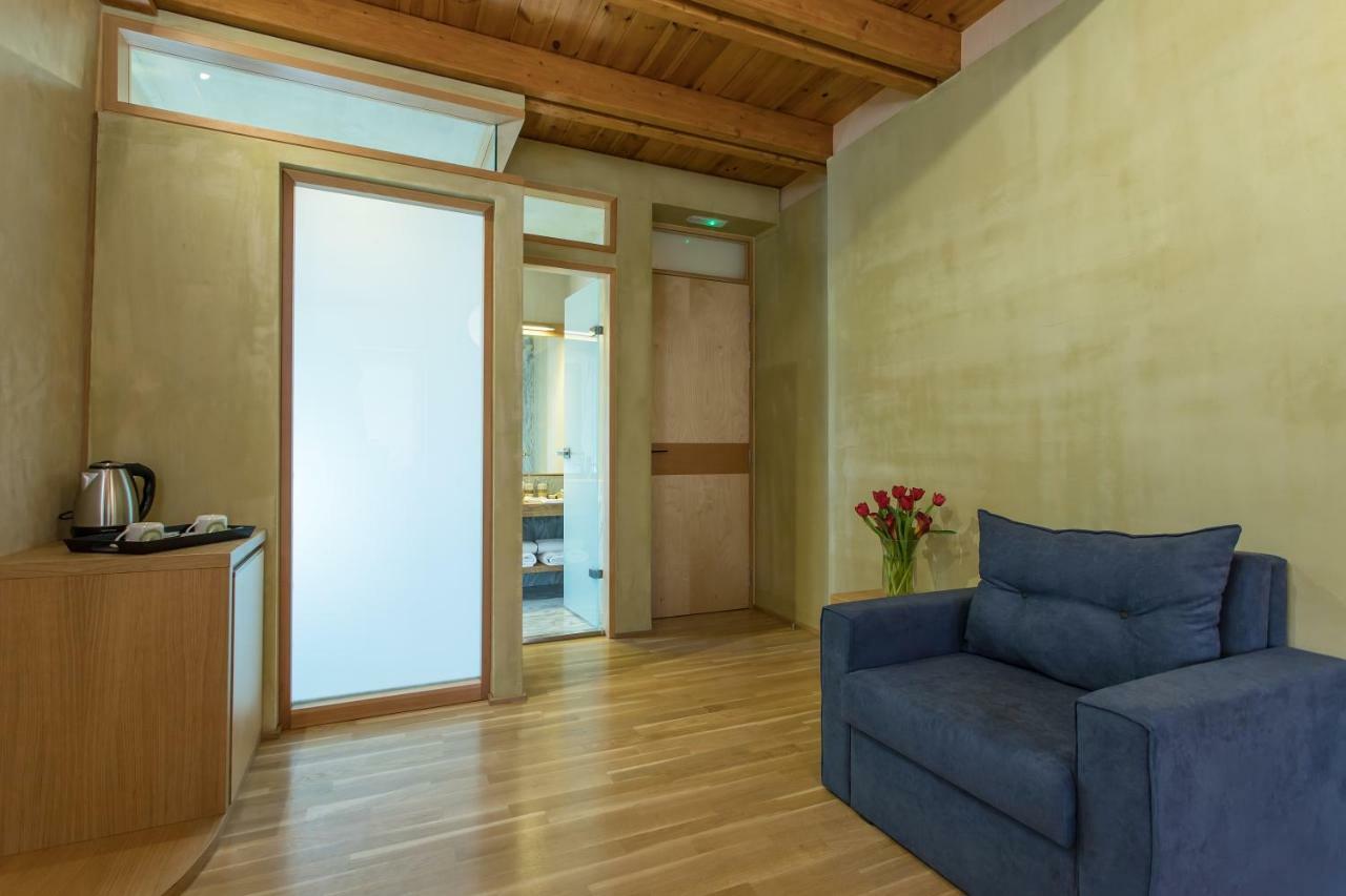 Polixeny'S Suites Chrissi Akti Chania Exterior foto