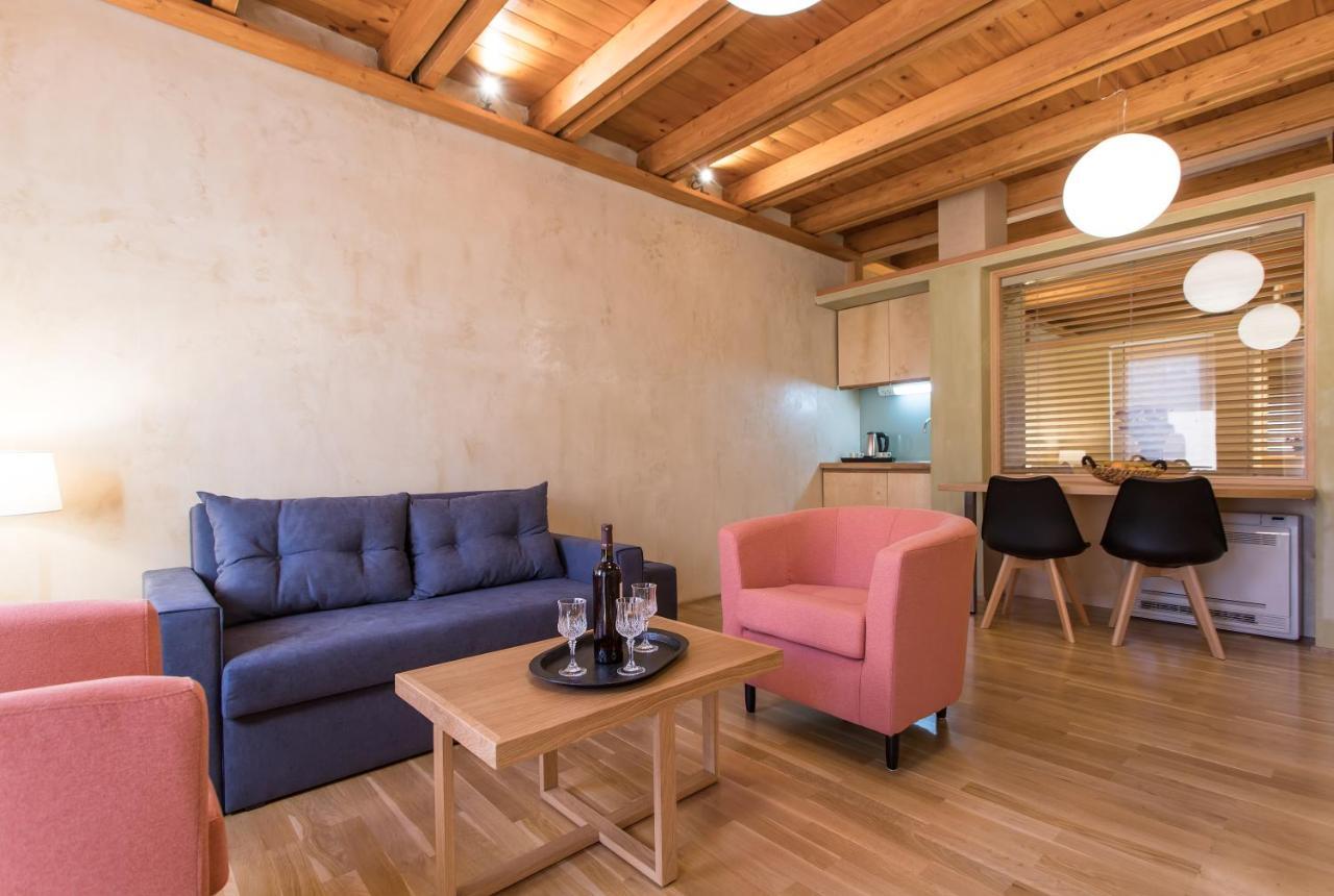 Polixeny'S Suites Chrissi Akti Chania Exterior foto